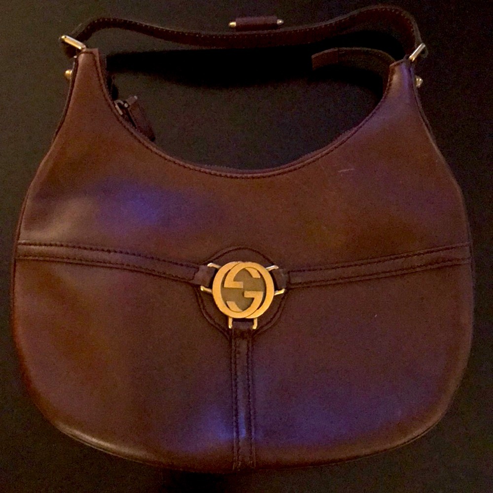 💯 AUTHENTIC Gucci small handbag.